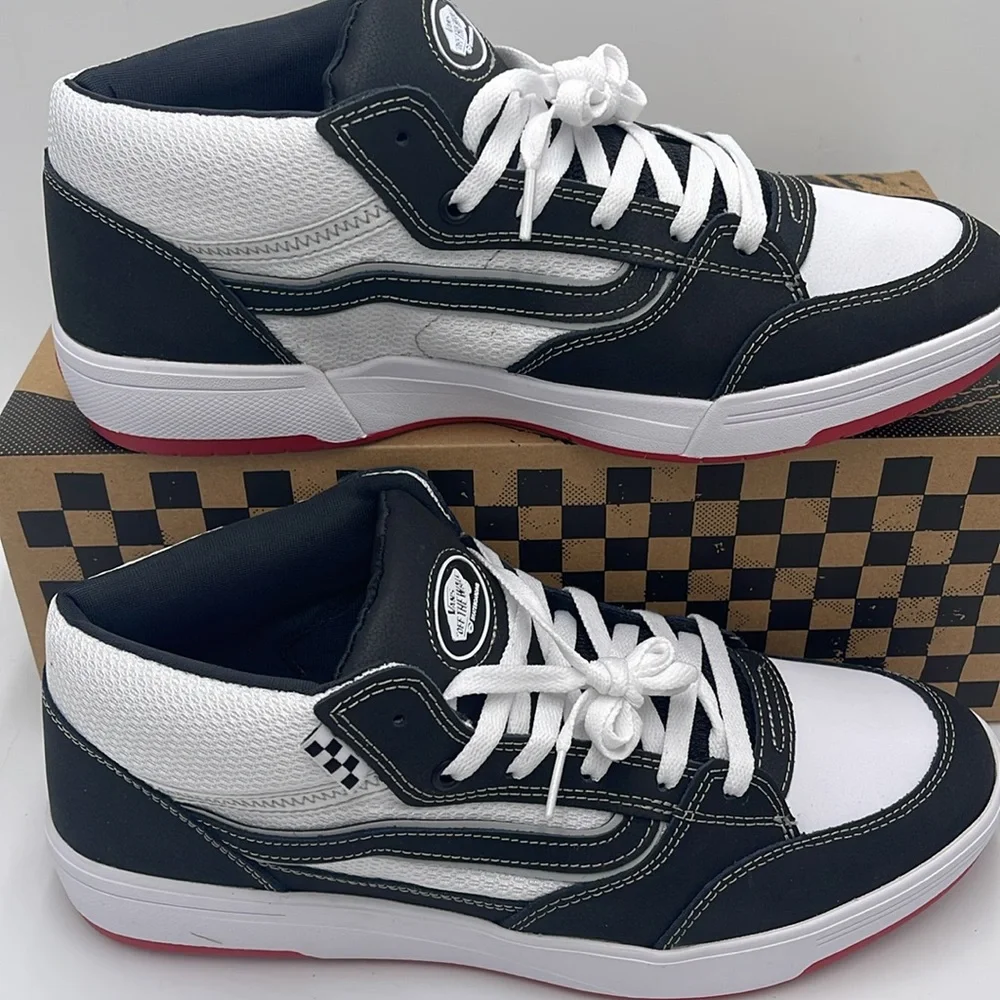 Vans Men’s Zahba Mid Black/White/Red
VN000CBSBWT Sneakers - Picture 2 of 16
